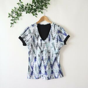 Eleven by Venus Williams Women's Short Sleeve V Neck Athletic Top S Small